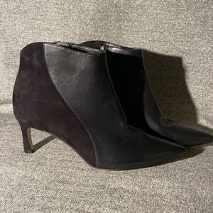 Naturalizer 27 Heeled Ankle Boots. NEW